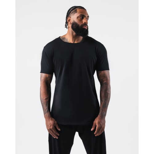 Must-Have Essential Scoop Neck - Black New Collection