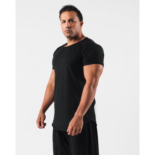 Must-Have Essential Scoop Neck - Black New Collection