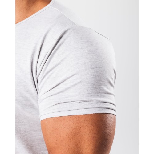 Must-Have Essential Scoop Neck - Heather Grey