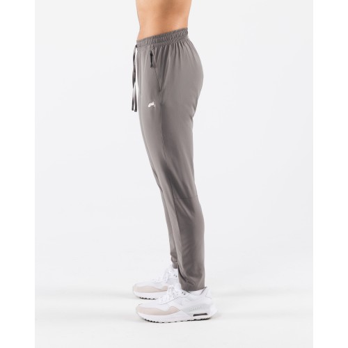 Must-Have Swift Training Pant - Dusty Concrete - Grey In Stock