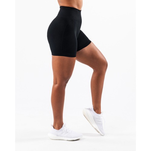 Must-Have Amplify Contour Short 5" - Black Fresh Release