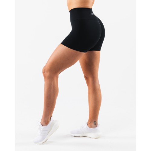 Must-Have Amplify Gravity Short - Black New Collection