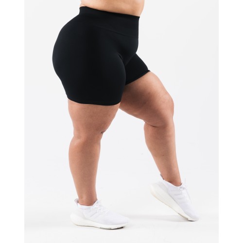 Must-Have Amplify Gravity Short - Black New Collection