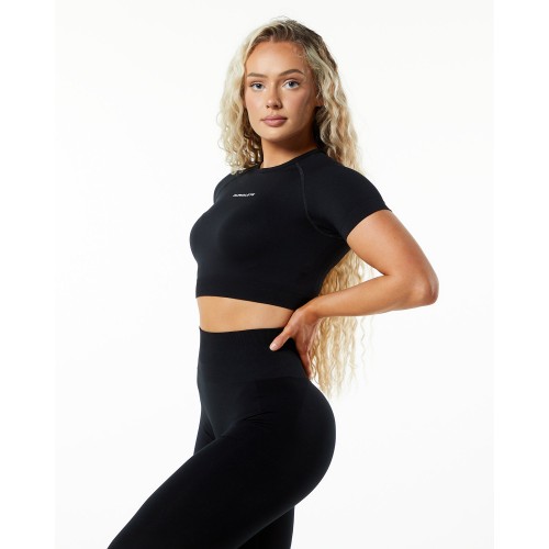 Must-Have Amplify SS Crop - Black Immediate Availability