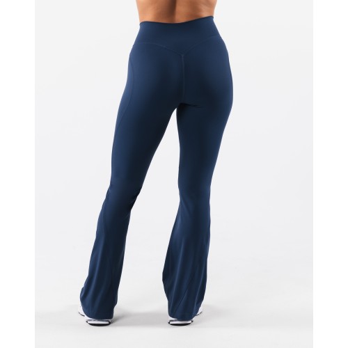 Must-Have Aura Flared Pant - Ink - Blue