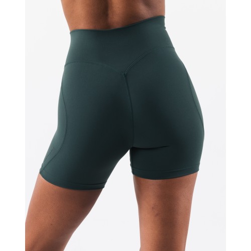 Must-Have Aura Short 5" - Cypress - Green