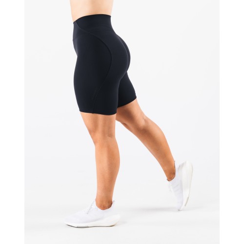 Must-Have Aura Short 9" - Black Latest Edition