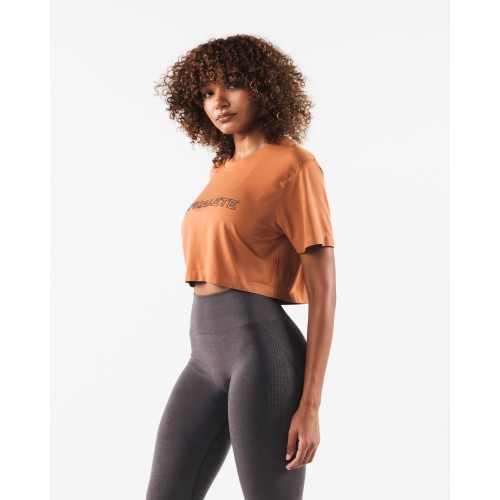 Must-Have Core Airtech SS Crop - Alloy Orange New Stock