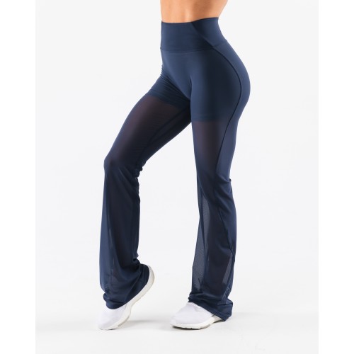 Must-Have Mesh Astor Flared Pant - Nocturnal - Blue Fresh Release