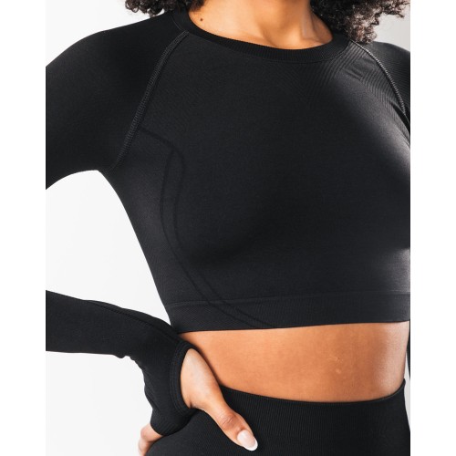 Must-Have Stratus LS Crop - Black Immediate Availability