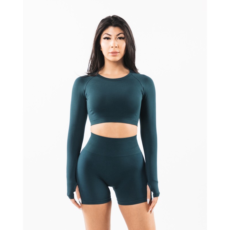 Must-Have Stratus LS Crop - Midnight - Blue New Collection