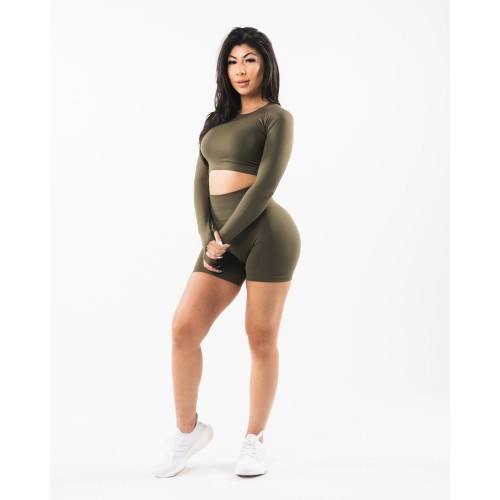 Must-Have Stratus LS Crop - Oak - Green Just In