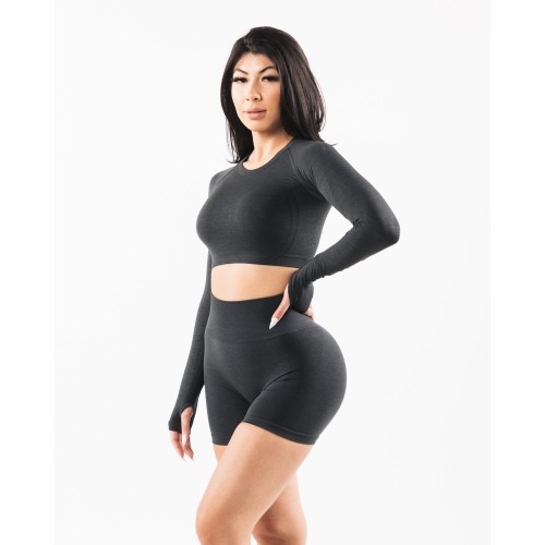 Must-Have Stratus LS Crop - Shadow - Grey New Release